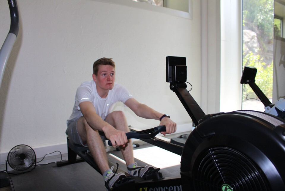 PÅ TRENING: Henrik Thornstrøm (24) er SAS' yngste pilot.