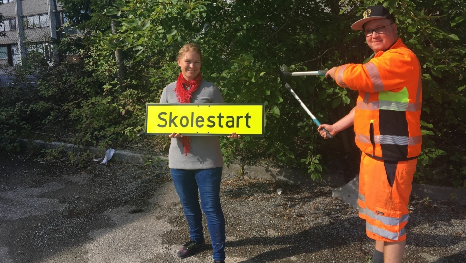 HUSK Å KLIPPE HEKKEN: Heidi Tomten og Erik Strømstad i UTE Oppegård.