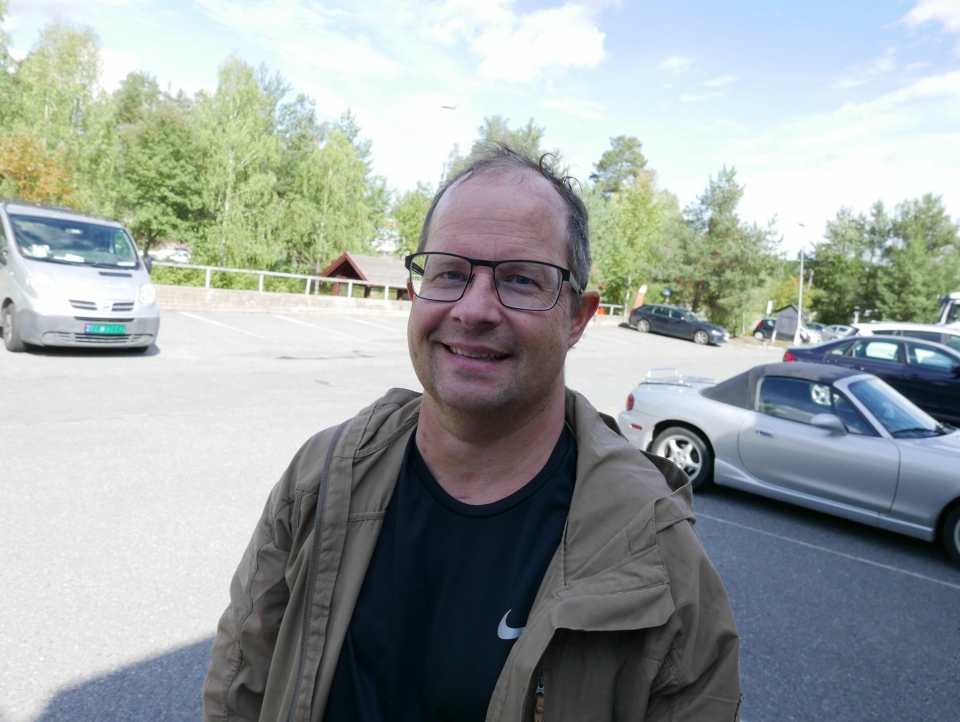 GLAD FOR TILTAKET: Tor Einar Ophaug (50) fra Trollåsen ble for noen år siden påkjørt i krysset Trollåsveien-Lienga.