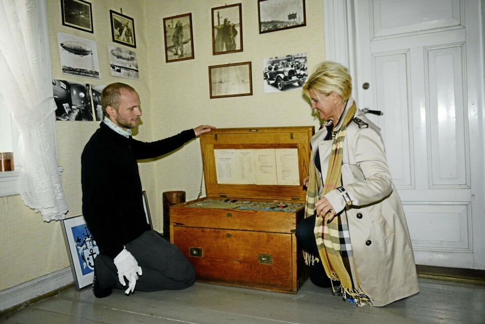 Villa Sandvigen og Roald Amundsen slår seg sammen og serverer festmenyer fra Amundsens gamle menykart. Anders Bache er daglig leder ved Roald Amundsen Hjemmet og Lena Garstad Mark.sjef ved Resturant Villa Sandvigen 1859 - 2019 - 160 års jubilant i 2019 Villa Sandvigen og Roald Amundsen slår seg sammen og serverer festmenyer fra Amundsens gamle menykart. Anders Bache er daglig leder ved Roald Amundsen Hjemmet og Lena Garstad Mark.sjef ved Resturant Villa Sandvigen 1859 - 2019 - 160 års jubilant i 2019