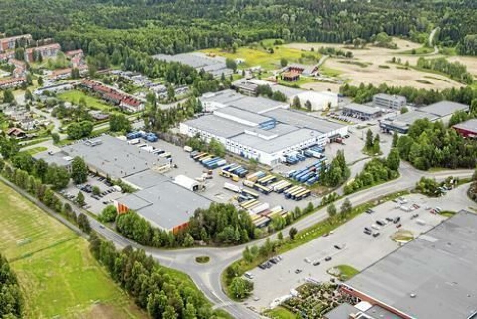 EIER 60 MÅL PÅ SOFIEMYR: Loe Utvikling eier både DSV-eiendommen i Kongeveien 47 og Jernia-eiendommen som grenser til det i vest. Til sammen dreier det seg om en tomt på over 60 mål. EIER 60 MÅL PÅ SOFIEMYR: Loe Utvikling eier både DSV-eiendommen i Kongeveien 47 og Jernia-eiendommen som grenser til det i vest. Til sammen dreier det seg om en tomt på over 60 mål.
