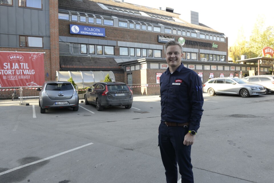 ÅPNER I JUNI 2019: Kjøpmann Øyvind Øvsthus er gleder seg til å åpne en nyoppusset og større butikk, forhåpentligvis i juni 2019. ÅPNER I JUNI 2019: Kjøpmann Øyvind Øvsthus er gleder seg til å åpne en nyoppusset og større butikk, forhåpentligvis i juni 2019.
