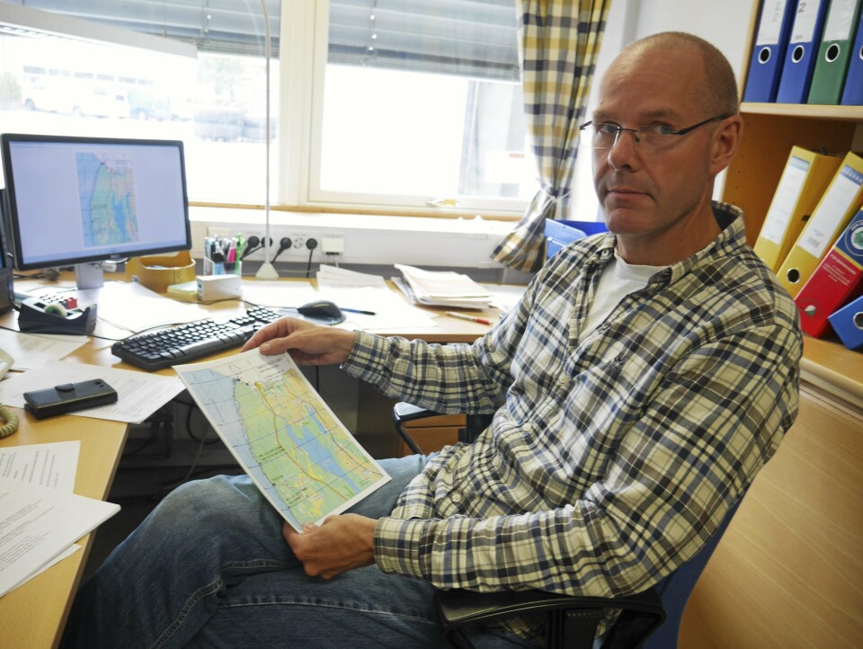 FORKLARER: Plansjef Stig Bell i UTE Oppegård. FORKLARER: Plansjef Stig Bell i UTE Oppegård.