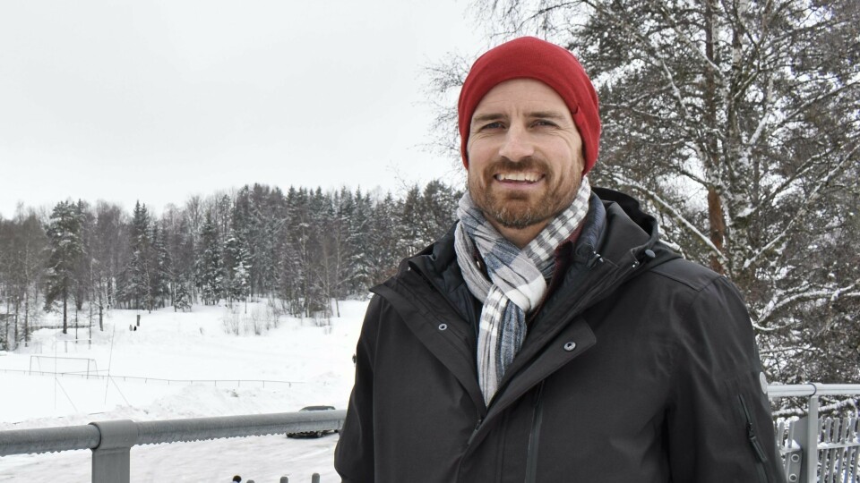– Dagens situasjon med jernbanebroen er ikke tilfredsstillende i forhold til trafikksikkerhet, men tidligere dialog med Bane NOR om denne saken har dessverre ikke ført fram til løsning, sier plansjef i Oppegård kommune, Arild Øien. – Dagens situasjon med jernbanebroen er ikke tilfredsstillende i forhold til trafikksikkerhet, men tidligere dialog med Bane NOR om denne saken har dessverre ikke ført fram til løsning, sier plansjef i Oppegård kommune, Arild Øien.