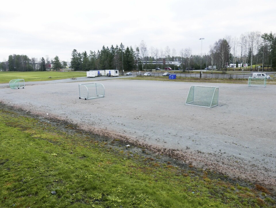 FRA GRUSBANE TIL TENNISHALL: Her skal det bygges en splitter ny tennishall med fire tennisbaner, garderober for fotball og tennis, tribuner og felles sosiale lokaler. FRA GRUSBANE TIL TENNISHALL: Her skal det bygges en splitter ny tennishall med fire tennisbaner, garderober for fotball og tennis, tribuner og felles sosiale lokaler.