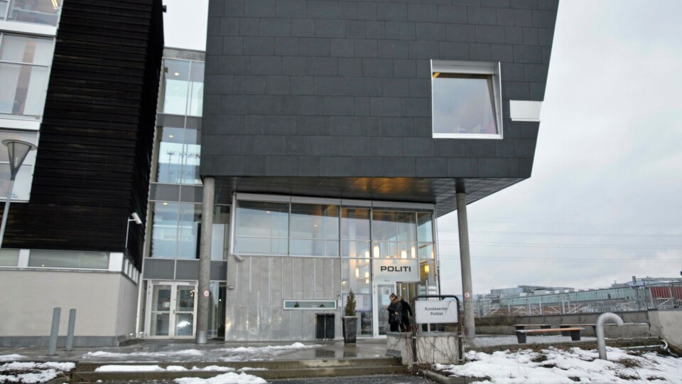 MIDLERTIDIG EVAKUERT: Kundemottaket ved politihuset i Ski er midlertidig evakuert. MIDLERTIDIG EVAKUERT: Kundemottaket ved politihuset i Ski er midlertidig evakuert.