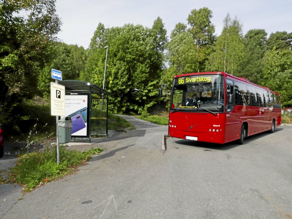 FÅR SKOLESKYSS: Oppegård kommune tilbyr gratis skoleskyss til elevene fra Svartskog. De fleste av dem går ikke på Vassbonn, men på Kolbotn skole. FÅR SKOLESKYSS: Oppegård kommune tilbyr gratis skoleskyss til elevene fra Svartskog. De fleste av dem går ikke på Vassbonn, men på Kolbotn skole.