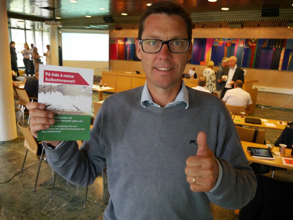 – KOMMUNEN BØR KONTROLLERES: – Referansegruppen for Kolbotnvannet bør også tolke mandatet sitt slik at de kan kontrollere om kommunen følger opp sine plikter, sier Håkon Arald Gulbrandsen (49), varamedlem i Utvalg for miljø og plan (UMP) for SV Oppegård. – KOMMUNEN BØR KONTROLLERES: – Referansegruppen for Kolbotnvannet bør også tolke mandatet sitt slik at de kan kontrollere om kommunen følger opp sine plikter, sier Håkon Arald Gulbrandsen (49), varamedlem i Utvalg for miljø og plan (UMP) for SV Oppegård.