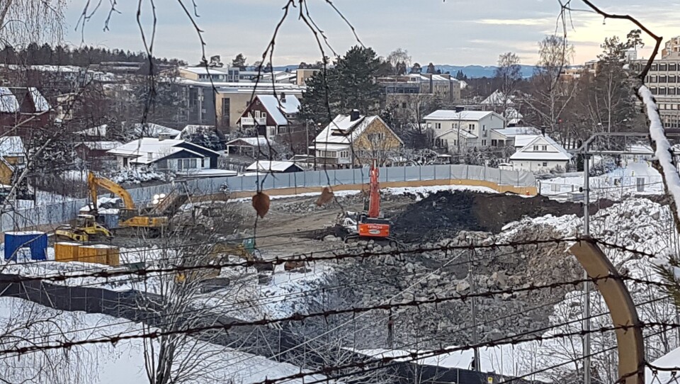 STOREBUKTA-PROSJEKTET: Her har utbyggeren pumpet ut anleggsvann ut u våtmarksområdet i to uker uten å søke Fylkesmannen om utslippstillatelse. STOREBUKTA-PROSJEKTET: Her har utbyggeren pumpet ut anleggsvann ut u våtmarksområdet i to uker uten å søke Fylkesmannen om utslippstillatelse.