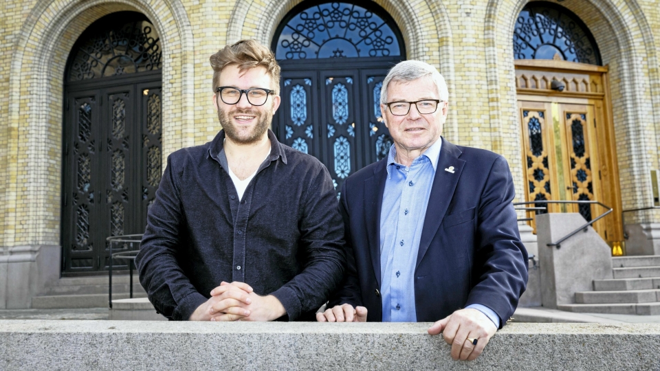 MØTES I KIRKEN: Onsdag møtes Kjell Magne Bondevik og Stefan Heggelund til samtale om tro i Sofiemyr kirke.