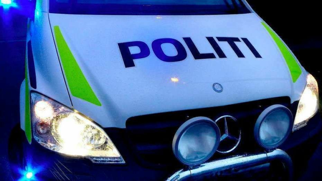 MÅTTE RYKKE UT: Like før klokken 19:00  fredag kveld fikk Øst politidistrikt en melding om en trafikkulykke på Gamle Mossevei i Oppegård.