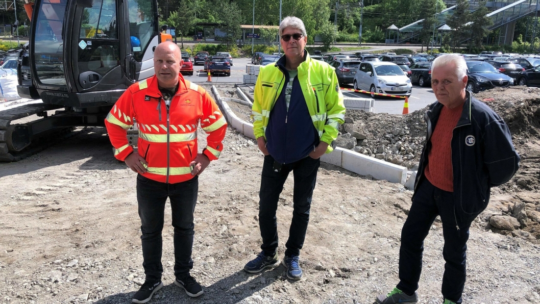 INSPISERTE: Fra venstre: Marius Bjerke fra Statens vegvesen og ingeniørene Knut Bjørnerud og Tom Ausen fra Bymiljøetaten i Oslo.