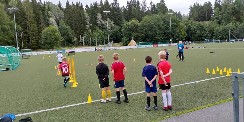 FOTBALL-MORO: Det har vært en svært vellykket fotballskole på Østre Grevrud denne uken.