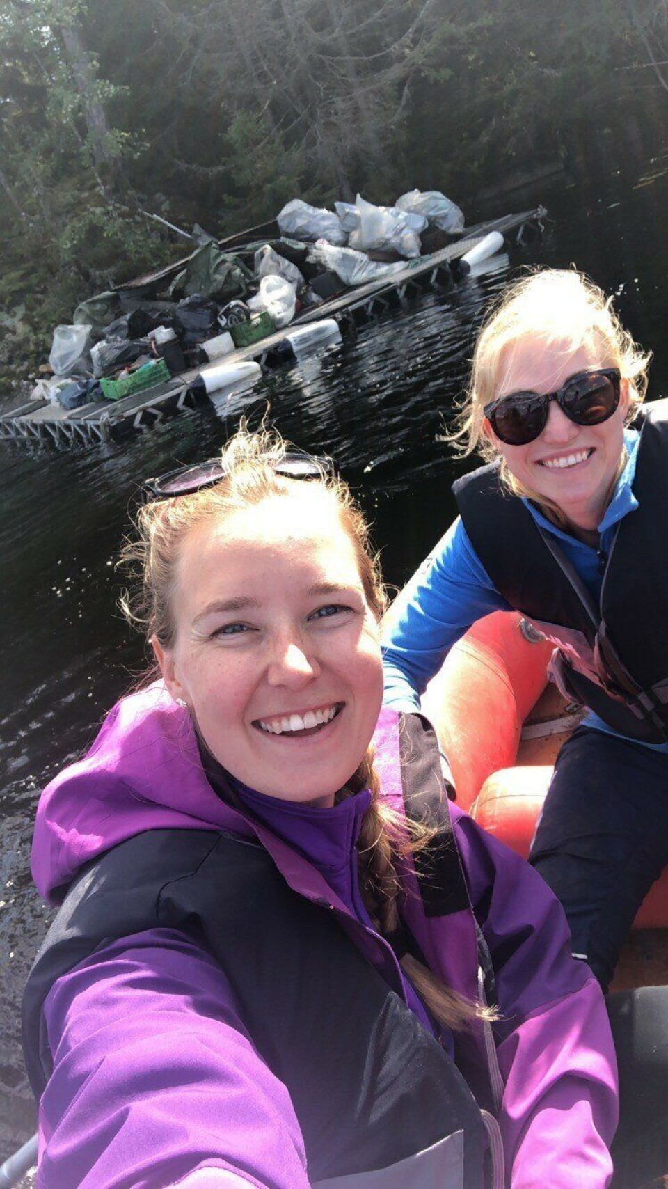 LOKALE MILJØAGENTER: Victoria Berggrund (26) og Mia Løvland (26) fra Greverud. LOKALE MILJØAGENTER: Victoria Berggrund (26) og Mia Løvland (26) fra Greverud.