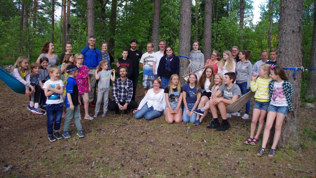 HENGEKØYE OG KINO: Forrige initiativ fra nabolaget rundt HUndremterskogen var en hengekøyefest. Nå skal de servere popcorn og film. HENGEKØYE OG KINO: Forrige initiativ fra nabolaget rundt HUndremterskogen var en hengekøyefest. Nå skal de servere popcorn og film.