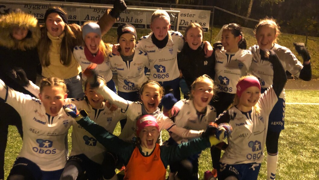 THE DOUBLE? Kolbotns 2006-jenter har virkelig levert en drømmesesong. Nå venter to finaler. THE DOUBLE? Kolbotns 2006-jenter har virkelig levert en drømmesesong. Nå venter to finaler.