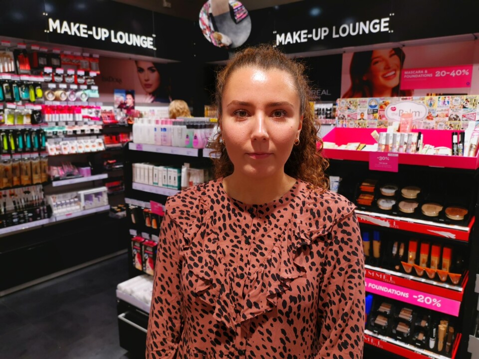 GODE NYHETER: Franchistetaker på Kolbotn torg, Oana Dragomir, er glad for at Vita har fått nye eiere. GODE NYHETER: Franchistetaker på Kolbotn torg, Oana Dragomir, er glad for at Vita har fått nye eiere.