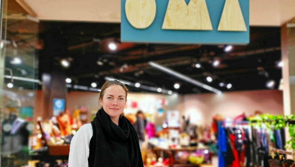STENGER: Nora Charlotte Isachsen sier det er vemodig å legge ned butikken på senteret, men det har vært utfordrende for en liten stab å få bemanningskabalen til å gå opp. STENGER: Nora Charlotte Isachsen sier det er vemodig å legge ned butikken på senteret, men det har vært utfordrende for en liten stab å få bemanningskabalen til å gå opp.