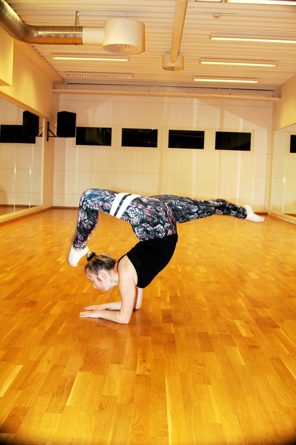 VANSKELIGE MOMENTER: Det er slett ikke alle som klarer det samme som det Emilie Bekken gjør på dansegulvet. Tidligere i høst ble hun Årets Danser. VANSKELIGE MOMENTER: Det er slett ikke alle som klarer det samme som det Emilie Bekken gjør på dansegulvet. Tidligere i høst ble hun Årets Danser.