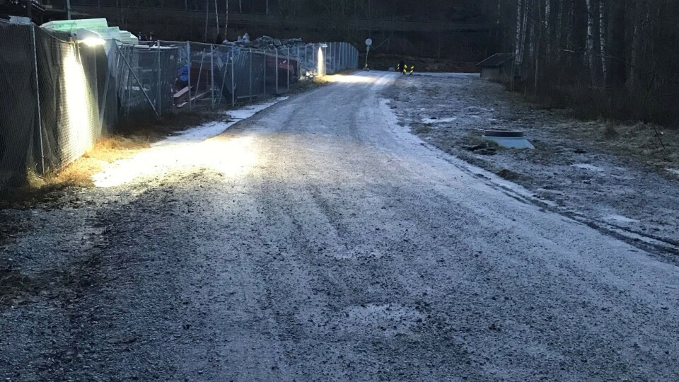 UTEN DUMPER: Utbyggeren mener gangveien er uten dumper og innenfor de kravene som er satt i reguleringsbestemmelsene. UTEN DUMPER: Utbyggeren mener gangveien er uten dumper og innenfor de kravene som er satt i reguleringsbestemmelsene.