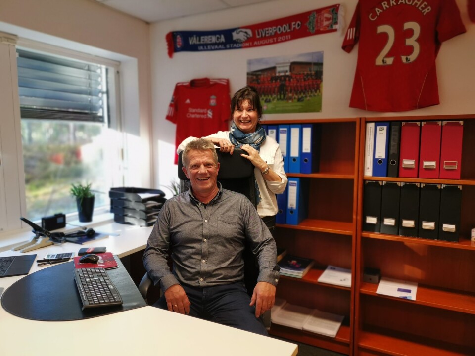 FELLES INTERESSER: Samboerparet Svein Cato Nyhagen og Miriam Syversen deler ikke bare interessen for firmaet, men også en lidenskap for fotballaget Liverpool. FELLES INTERESSER: Samboerparet Svein Cato Nyhagen og Miriam Syversen deler ikke bare interessen for firmaet, men også en lidenskap for fotballaget Liverpool.