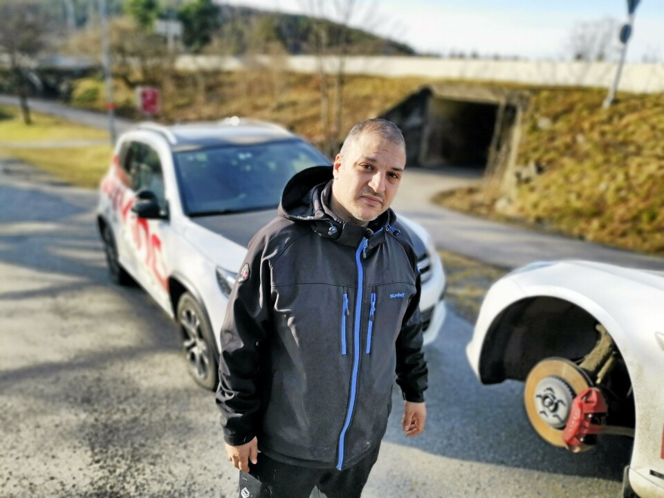OPPGITT: Daglig leder Fahim Nael ved Driving Trafikkskole er oppgitt over det tredje hærverket siden nyttår. OPPGITT: Daglig leder Fahim Nael ved Driving Trafikkskole er oppgitt over det tredje hærverket siden nyttår.