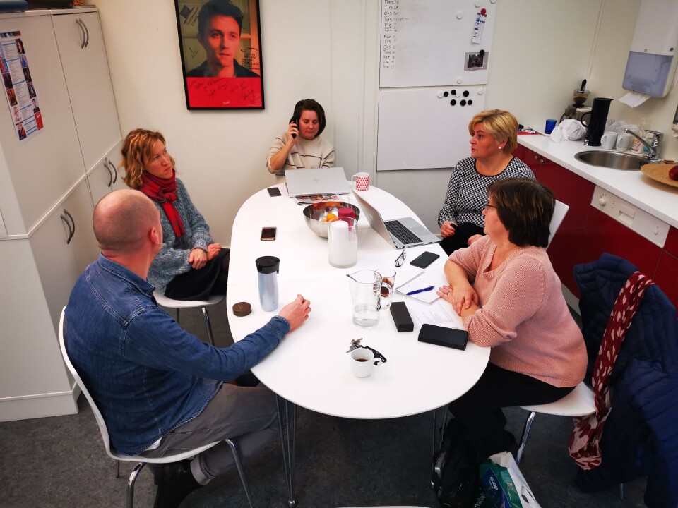 I MØTE: Torsdag formiddag satt de ansatte ved kulturhuset i møte for å planlegge hvordan de skal håndtere utfordringene som følger av koronaviruset. I MØTE: Torsdag formiddag satt de ansatte ved kulturhuset i møte for å planlegge hvordan de skal håndtere utfordringene som følger av koronaviruset.