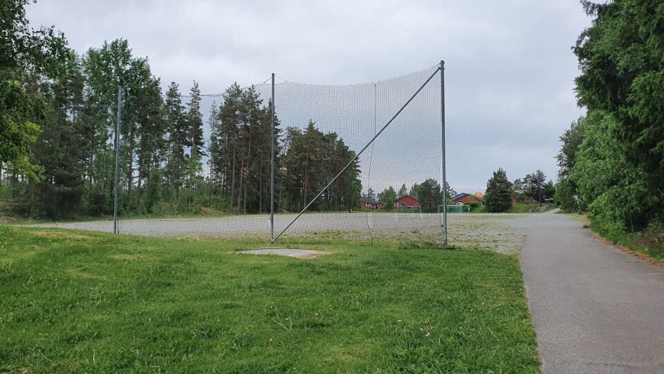 SKULLE HA VÆRT FERDIGSTILT: Den nye kunstgressbanen som skulle bygges på Tømtebanen skulle stå ferdig i disse dagene. SKULLE HA VÆRT FERDIGSTILT: Den nye kunstgressbanen som skulle bygges på Tømtebanen skulle stå ferdig i disse dagene.