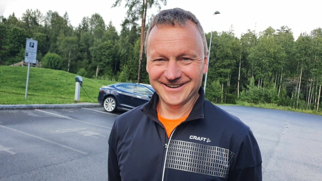 STILLER OPP SOM VAKT: Dag Spilde (51) fra Rikeåsen er klar til å bidra som vakt under løpet. – Det er fantastisk med et lokalt arrangement, sier han.