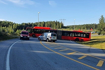 Buss på tvers skapte kaos i Taraldrudkrysset