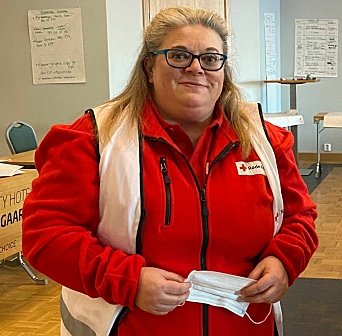 FRIVILLIG: Tatiana Malme er en av de åtte frivillige i Oppegård Røde Kors Omsorg som bidrar med psykososial førstehjelp på Olavsgaard denne uken. Foto: Privat