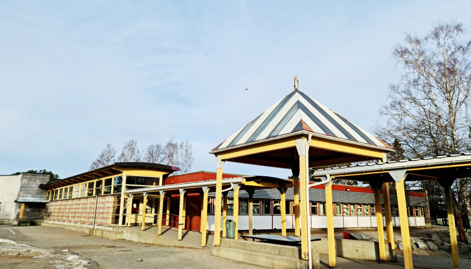 SLITEN: Sofiemyr skole er fra 1963 og er skolebygget i Nordre Follo som er i dårligst forfatning. Nå foreligger det konkrete alternativer for den nye barneskolen på Sofiemyr. SLITEN: Sofiemyr skole er fra 1963 og er skolebygget i Nordre Follo som er i dårligst forfatning. Nå foreligger det konkrete alternativer for den nye barneskolen på Sofiemyr.