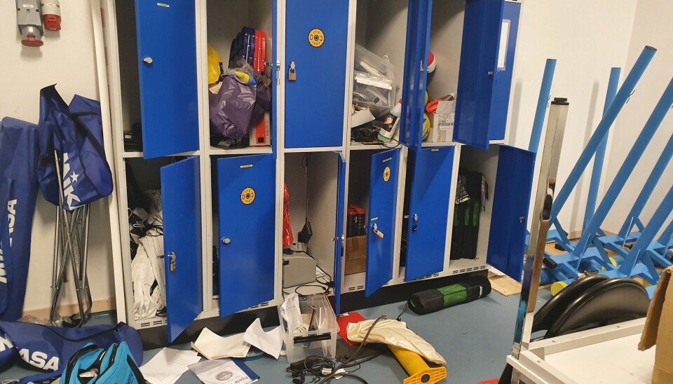 ROT: Det var et spesielt skue som møtte de ansatte i idrettslaget mandag morgen. ROT: Det var et spesielt skue som møtte de ansatte i idrettslaget mandag morgen.