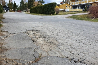 Slik avgjør kommunen hvilke veier de skal asfaltere og lappe
