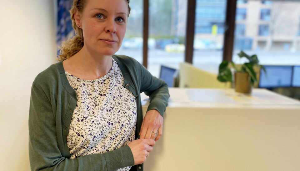 FORTSATT SMÅ LEVERANSER: Denne uken får kommunen mellom 3.340 og 3.776 enkeltdoser med vaksine, hvorav minst 2.534 doser til dose én. På bildet kan du se konstituert kommuneoverlege Monica Viksaas Biermann, som er programleder for vaksinering i vår kommune. Foto: Sigbjørn Vedeld FORTSATT SMÅ LEVERANSER: Denne uken får kommunen mellom 3.340 og 3.776 enkeltdoser med vaksine, hvorav minst 2.534 doser til dose én. På bildet kan du se konstituert kommuneoverlege Monica Viksaas Biermann, som er programleder for vaksinering i vår kommune. Foto: Sigbjørn Vedeld