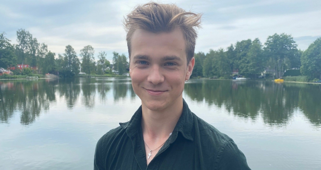 FIKK GJEV PLASS: Erik Pelin fra Tårnåsen har kommet inn på Teaterhøgskolen. Rundt 700 søkte, ni fikk plass.