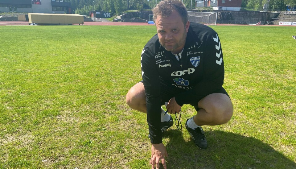 HADET TIL GRESS: Det er lite som tyder på at KIL-trener Aleksander Olsen vil savne gressbanen på Sofiemyr stadion. HADET TIL GRESS: Det er lite som tyder på at KIL-trener Aleksander Olsen vil savne gressbanen på Sofiemyr stadion.