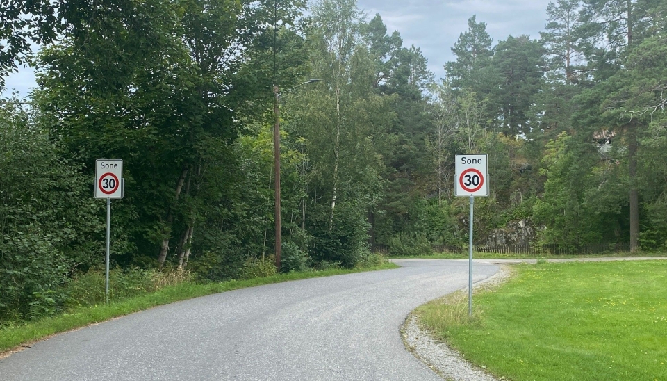 ØNSKER TILTAK: Ett av tiltakene innbyggeren foreslo er å sette opp gjennomkjøring forbudt-skilt ved innkjøringene til Solbråtanveien.