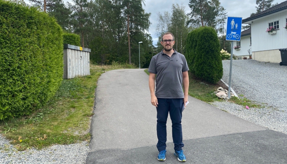 VENTER PÅ SVAR: Trond Magnus Bjergli lurer på hvor det har blitt av hans forslag til trafikkregulerende tiltak i Mellomåsveien på Trollåsen.