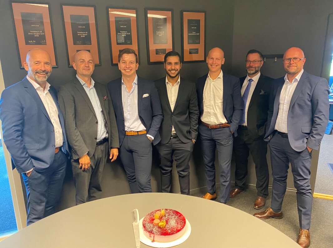 TI GODE ÅR: I dag utgjøres Privatmegleren på Kolbotn av Stig Reklev (f.v.), Roger Edvardsen, Thomas Sørlie, Fahad Khawar, Erik Tenden Nyborg, Geir Zetterstrøm og Jon Syver Ternå. TI GODE ÅR: I dag utgjøres Privatmegleren på Kolbotn av Stig Reklev (f.v.), Roger Edvardsen, Thomas Sørlie, Fahad Khawar, Erik Tenden Nyborg, Geir Zetterstrøm og Jon Syver Ternå.