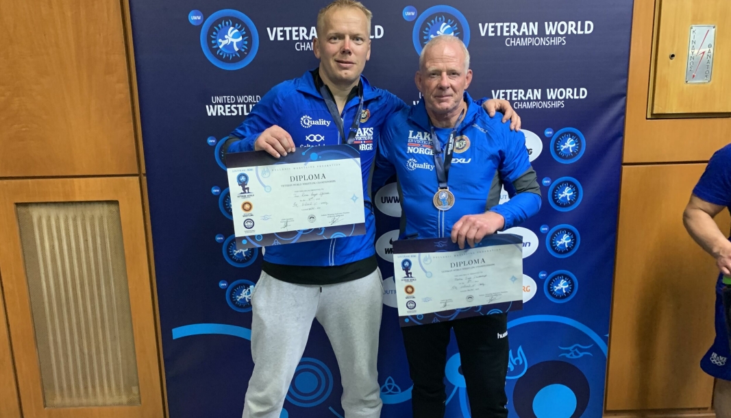 BRONSE: Martin Dalsbotten (t.h.) sikret seg bronse i bryte-VM for veteraner.