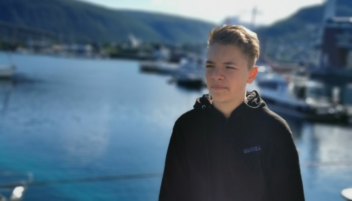 VIL SPILLE PROFESJONELT: 14-åringen fra Oppegård, som går i niende klasse på Flåtestad skole, drømmer om å kunne satse videre på dart og få mulighet til å spille det i utlandet.