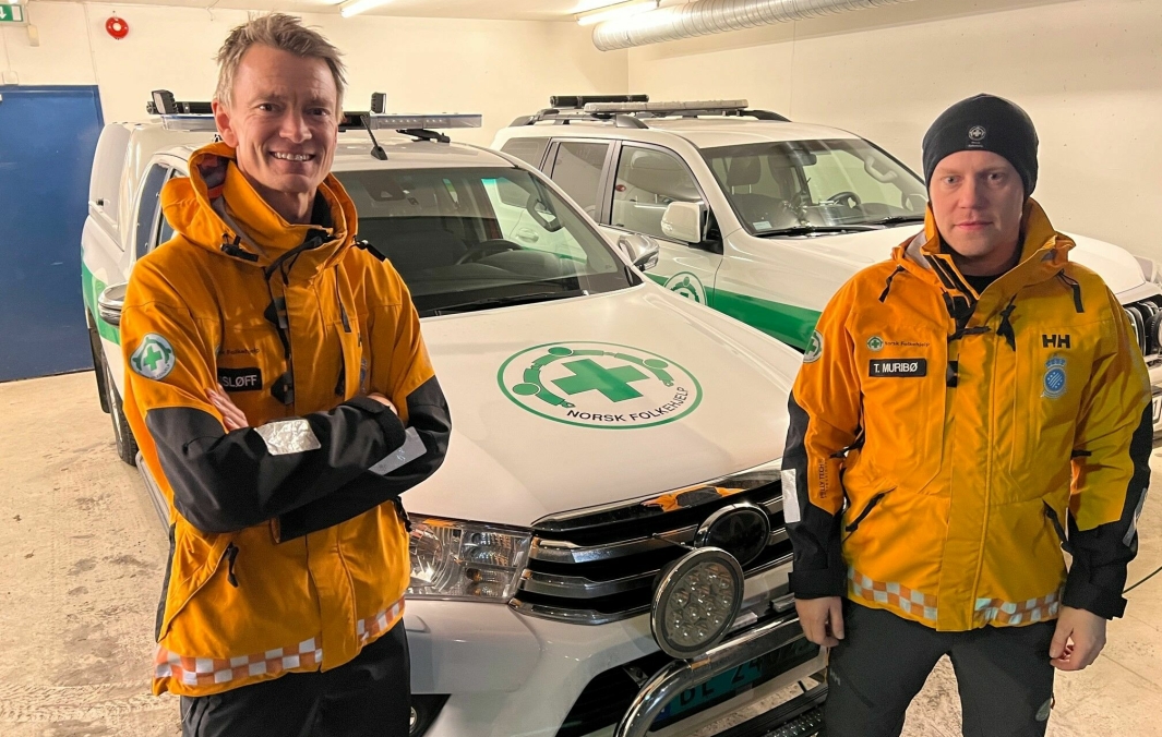 REDNINGSMENN: Harald Wisløff og Tomas Muribø er to av mange frivillige i Norsk Folkehjelp Follo.