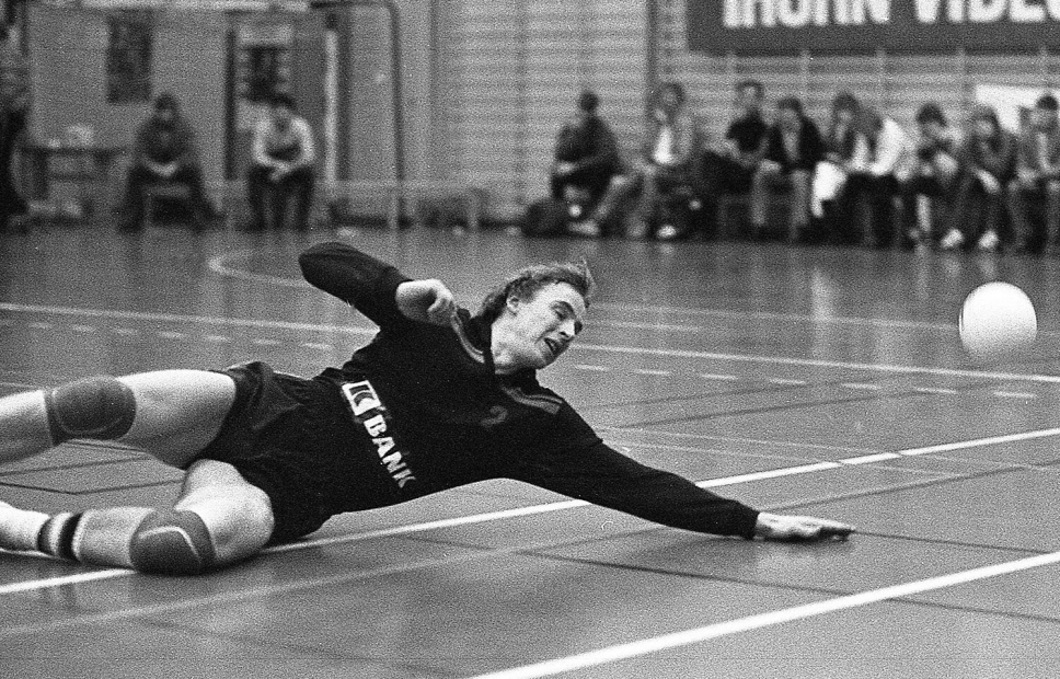 BLINKSKUDD: Volleyballkjennere sier det var sjelden vare å se Roald Bahr nede på gulvet for å fiske opp baller. Men det skjedde beviselig.