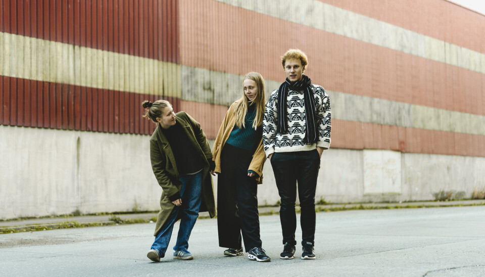 VINNER-TRIO: Kongle Trio består av Liv Andrea Hauge (piano), Øystein Skjelstad Østensen (kontrabass) og Veslemøy Narvesen (trommer). VINNER-TRIO: Kongle Trio består av Liv Andrea Hauge (piano), Øystein Skjelstad Østensen (kontrabass) og Veslemøy Narvesen (trommer).