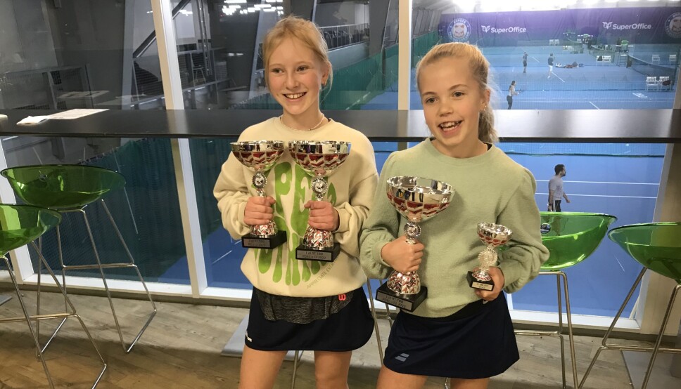 DOBBEL JUBEL: I helgens regionmesterskap sikret Charlotte Anderssen (t.v.) seg en første- og en andreplass. Her sammen med double-partner Madelene Hammer Haugteigen. DOBBEL JUBEL: I helgens regionmesterskap sikret Charlotte Anderssen (t.v.) seg en første- og en andreplass. Her sammen med double-partner Madelene Hammer Haugteigen.