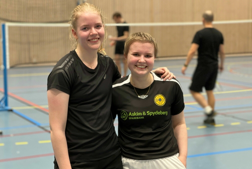 DOBBEL GLEDE: Kaisa Isabell Sandboe (18) fra Oppegård (t.h.) og Elise Lerkerød Jelsness (17) fra Bygdø spilte godt sammen.