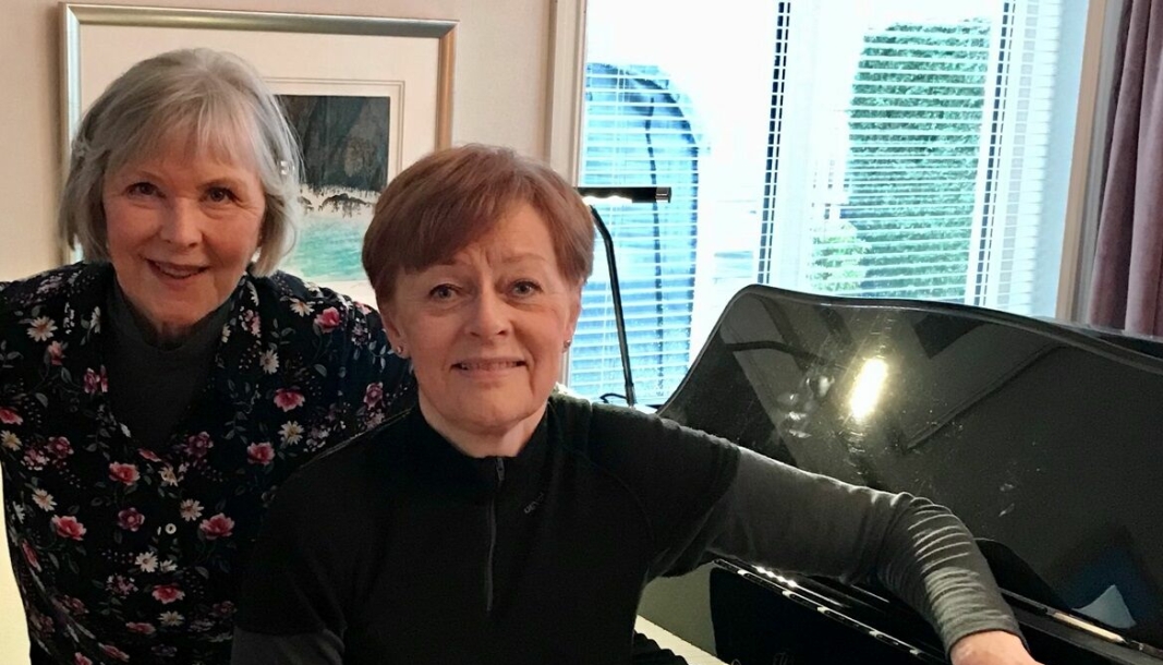 GLEDER SEG: Sangleder Evy og pianist Grethe Brustad har god erfaring med sang og musikk, og de gleder seg til oppstart av kurset.