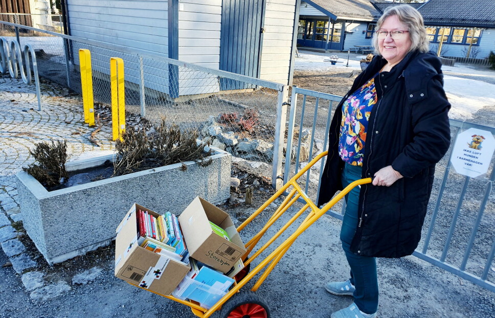 FØRSTE BESØK HOS HOLBERG BARNEHAGE: På bildet ser du spesialbibliotekar Randi Rosasen, som besøkte Holberg barnehage på Sofiemyr torsdag 3. mars. FØRSTE BESØK HOS HOLBERG BARNEHAGE: På bildet ser du spesialbibliotekar Randi Rosasen, som besøkte Holberg barnehage på Sofiemyr torsdag 3. mars.