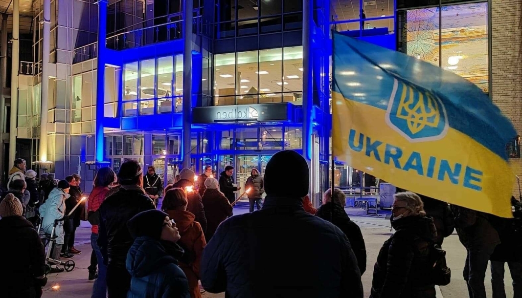 FIN MARKERING: Mennesker i alle aldre samlet seg i en fredelig protest mot krigshandlingene i Ukraina.